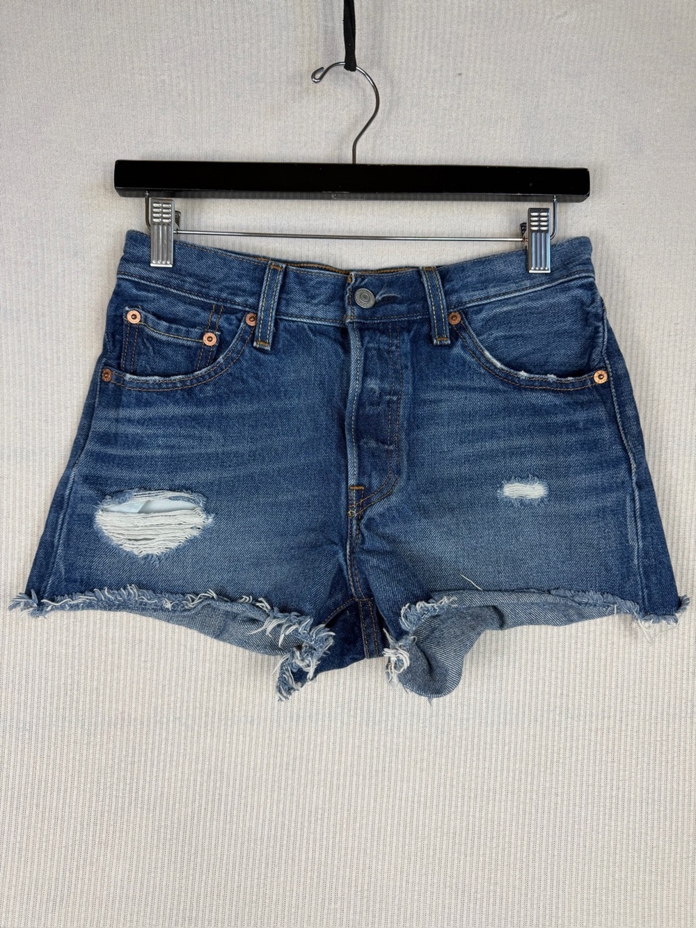 Levi’s 501 Distressed Cutoff Denim Shorts Button Fly Medium Wash Women’s Size 25